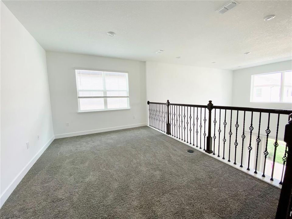 For Rent: $3,895 (4 beds, 3 baths, 2553 Square Feet)