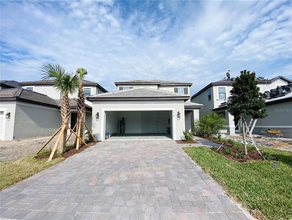 For Rent: $3,895 (4 beds, 3 baths, 2553 Square Feet)