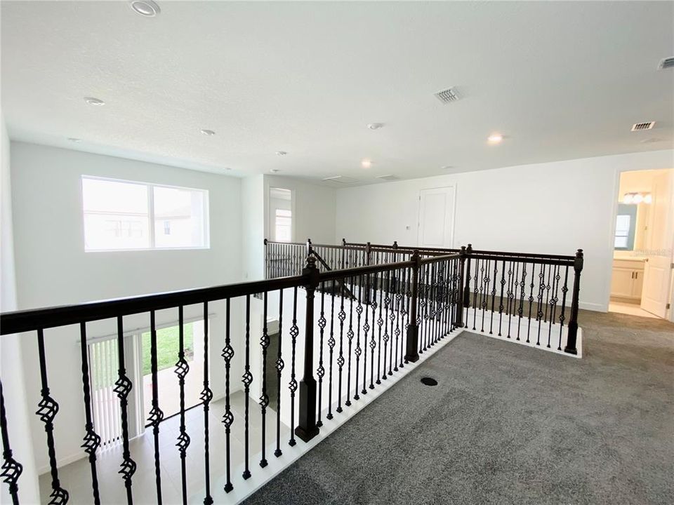 For Rent: $3,895 (4 beds, 3 baths, 2553 Square Feet)
