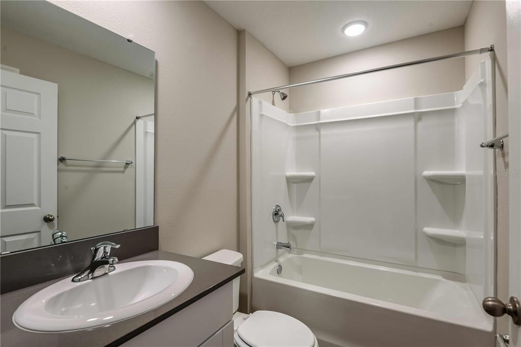 En Venta: $422,190 (4 camas, 2 baños, 1850 Pies cuadrados)