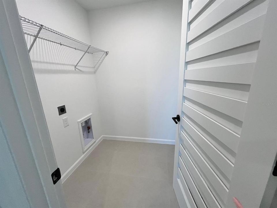 For Rent: $3,100 (4 beds, 3 baths, 2142 Square Feet)