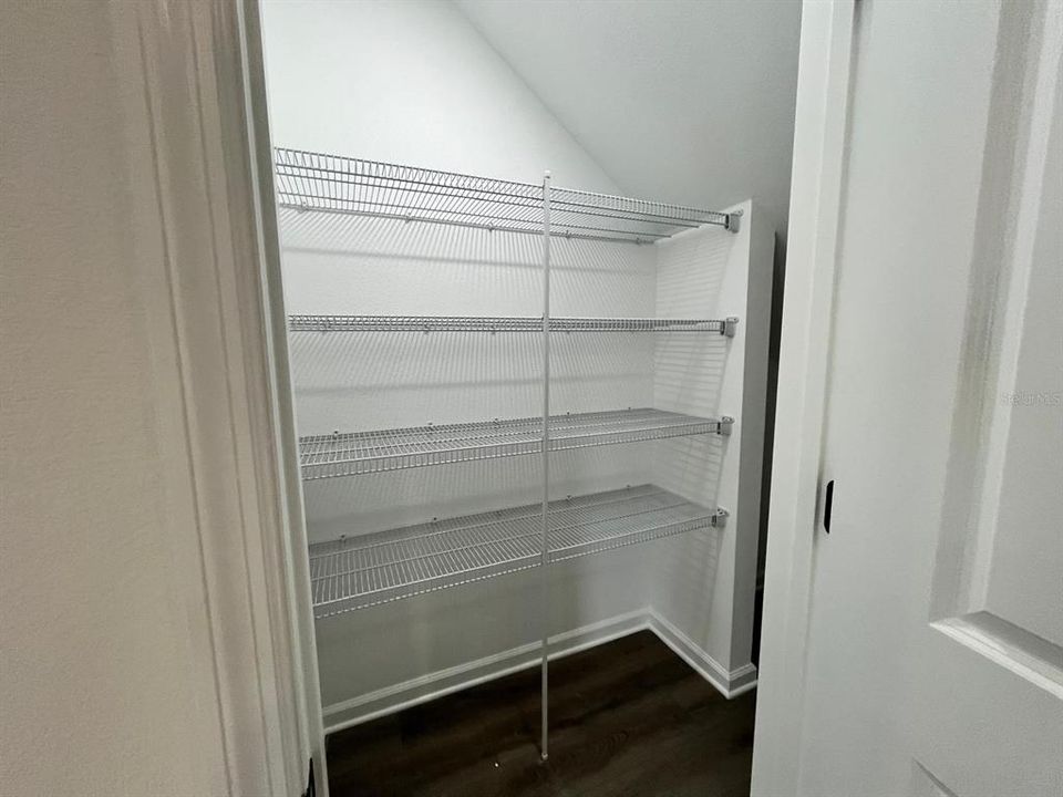 For Rent: $3,100 (4 beds, 3 baths, 2142 Square Feet)