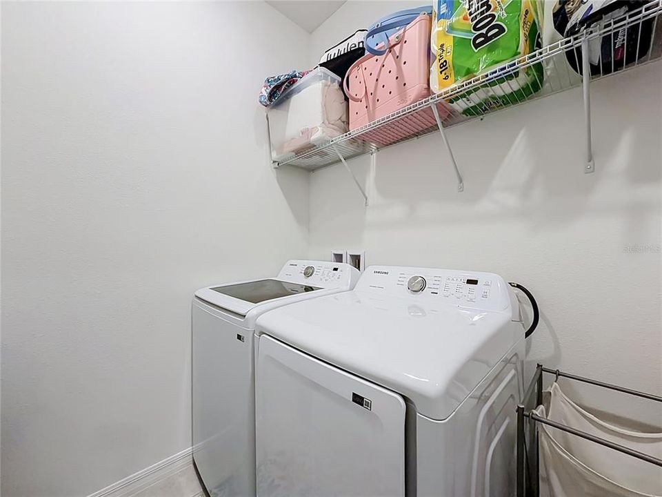 En Venta: $364,000 (4 camas, 2 baños, 2030 Pies cuadrados)