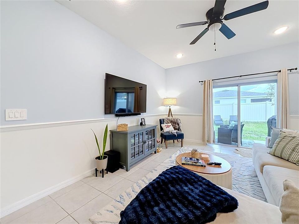 En Venta: $364,000 (4 camas, 2 baños, 2030 Pies cuadrados)