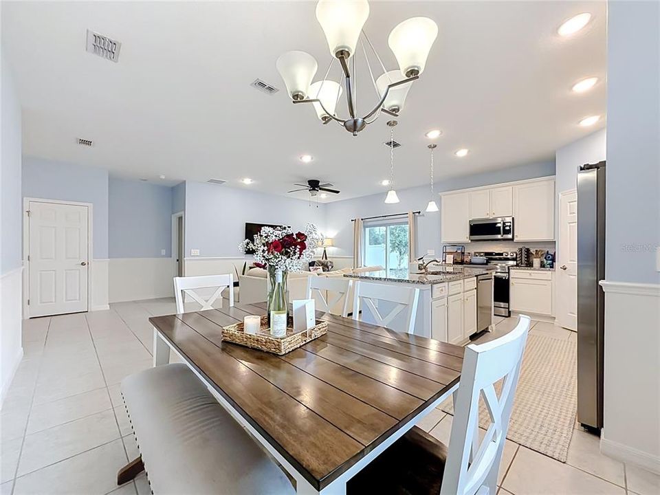 En Venta: $364,000 (4 camas, 2 baños, 2030 Pies cuadrados)