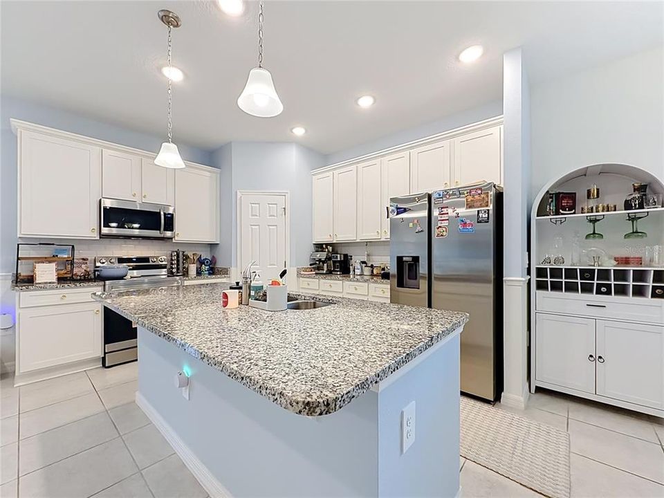 En Venta: $364,000 (4 camas, 2 baños, 2030 Pies cuadrados)
