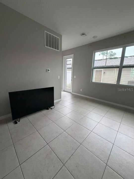 En Renta: $2,700 (3 camas, 2 baños, 1624 Pies cuadrados)