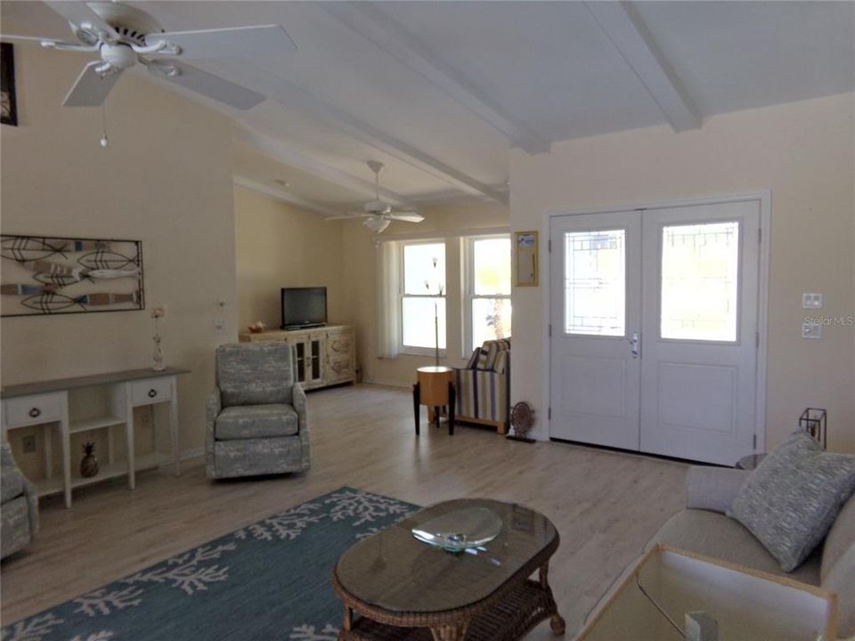 For Sale: $384,777 (3 beds, 2 baths, 1610 Square Feet)