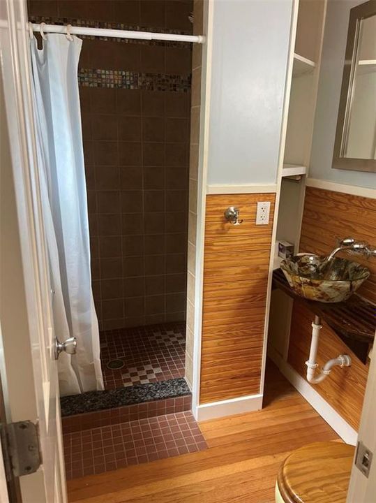 For Rent: $2,000 (0 beds, 1 baths, 624 Square Feet)