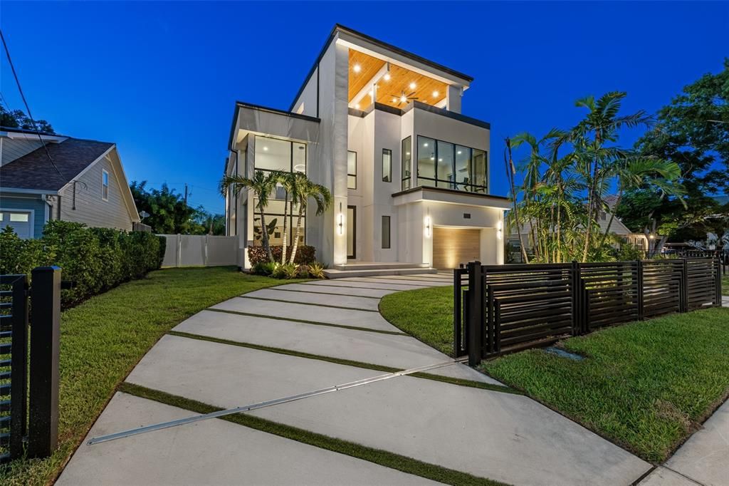 For Sale: $3,399,990 (6 beds, 5 baths, 5201 Square Feet)