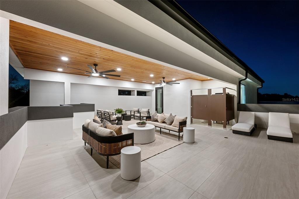 For Sale: $3,399,990 (6 beds, 5 baths, 5201 Square Feet)