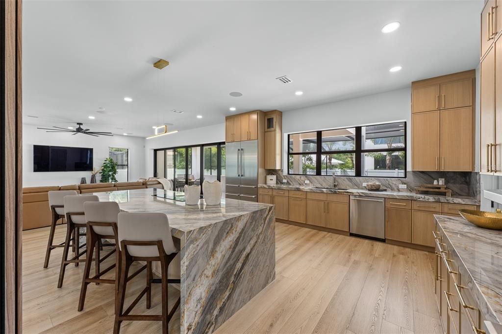 For Sale: $3,399,990 (6 beds, 5 baths, 5201 Square Feet)