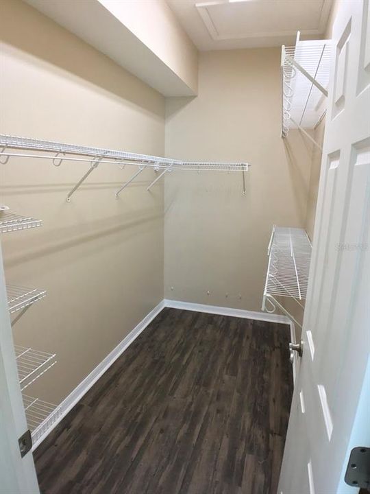 For Rent: $2,100 (3 beds, 2 baths, 1592 Square Feet)