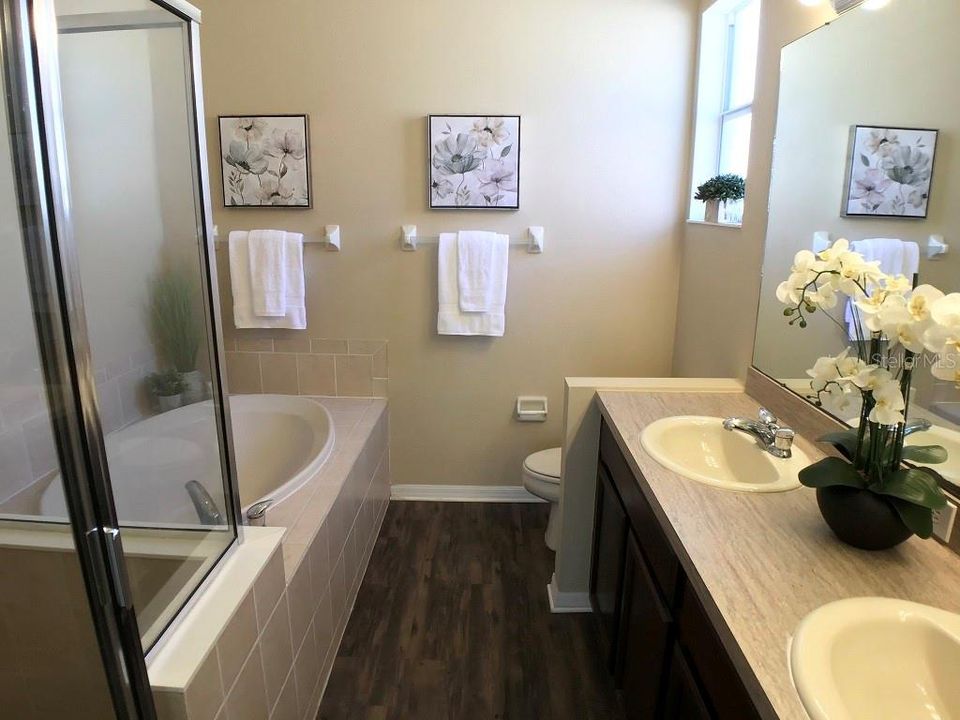 For Rent: $2,100 (3 beds, 2 baths, 1592 Square Feet)