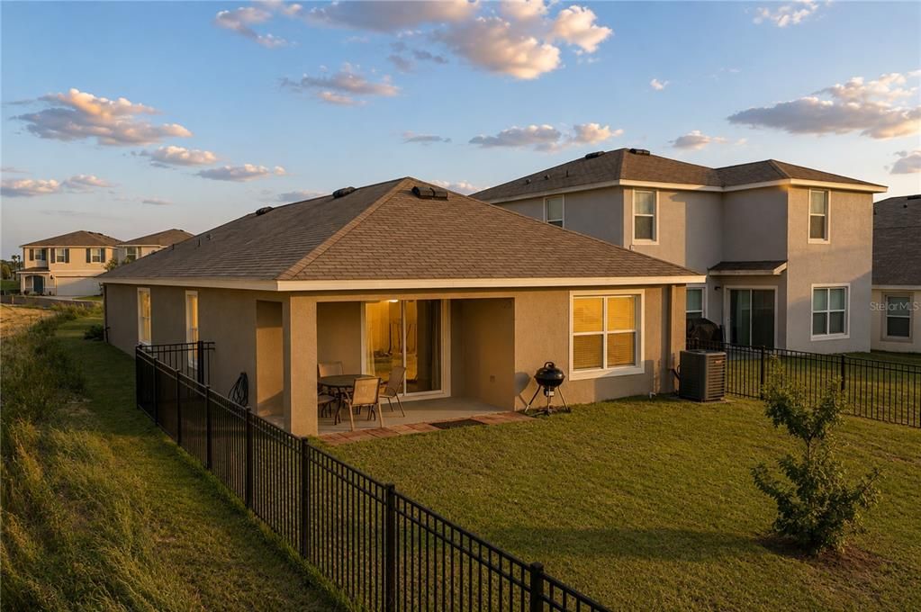 For Sale: $279,900 (3 beds, 2 baths, 1566 Square Feet)