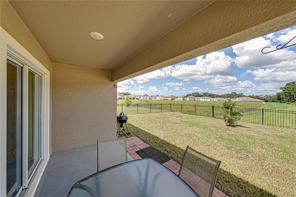 For Sale: $279,900 (3 beds, 2 baths, 1566 Square Feet)
