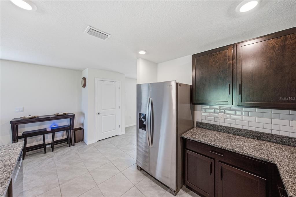 For Sale: $279,900 (3 beds, 2 baths, 1566 Square Feet)