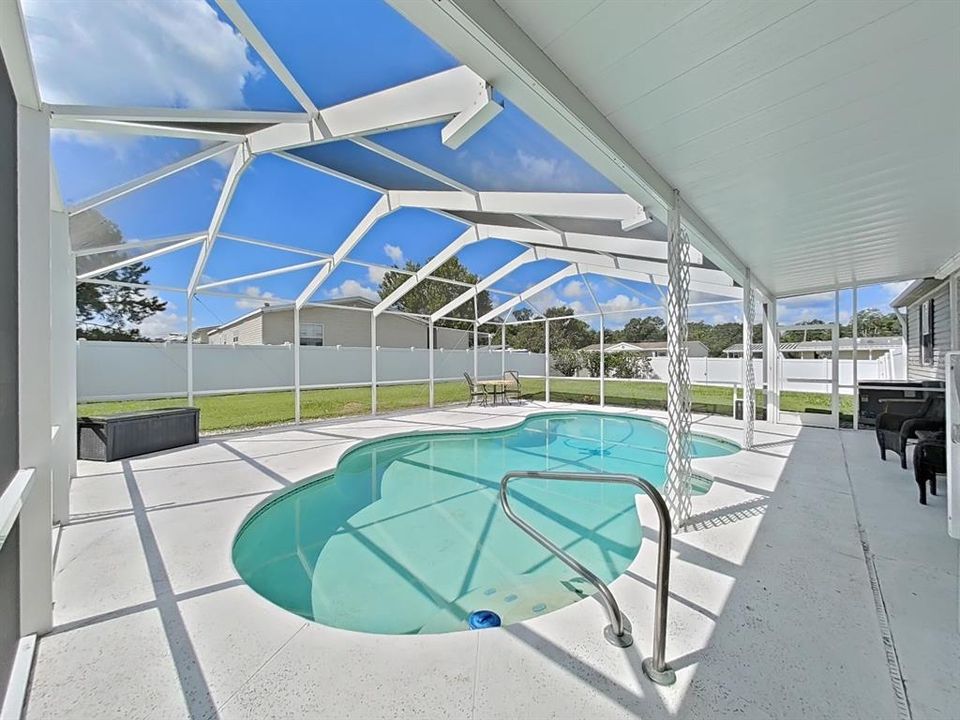 For Sale: $265,000 (3 beds, 2 baths, 1566 Square Feet)