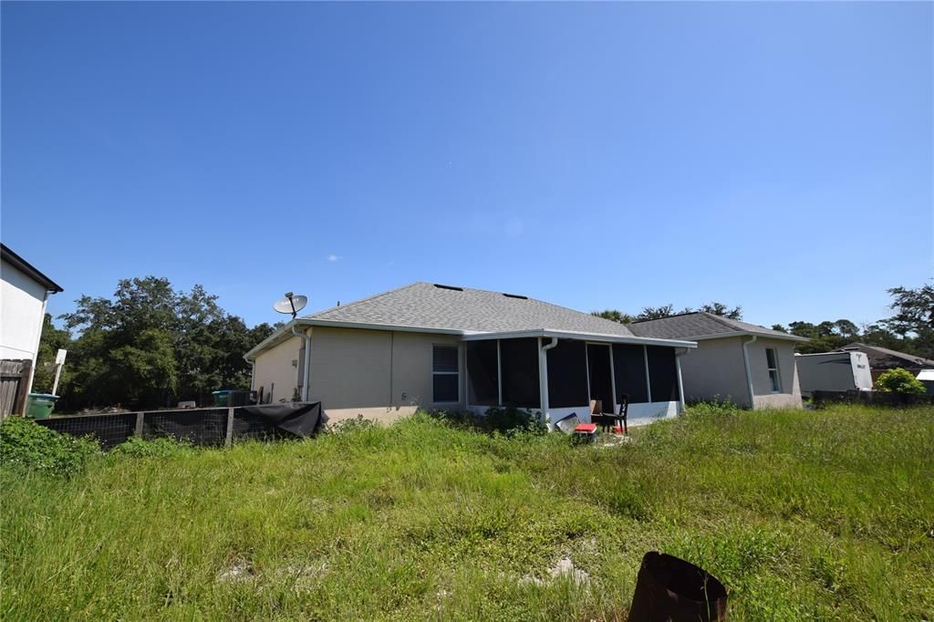 For Rent: $2,100 (4 beds, 2 baths, 1787 Square Feet)