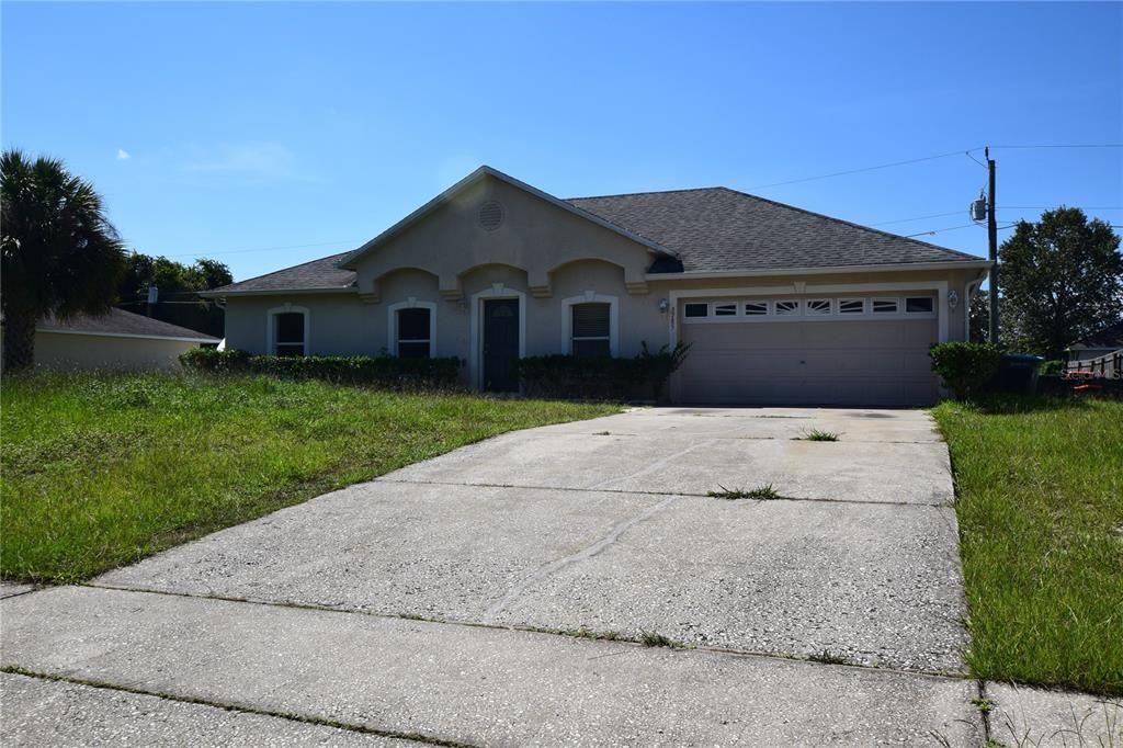 For Rent: $2,100 (4 beds, 2 baths, 1787 Square Feet)