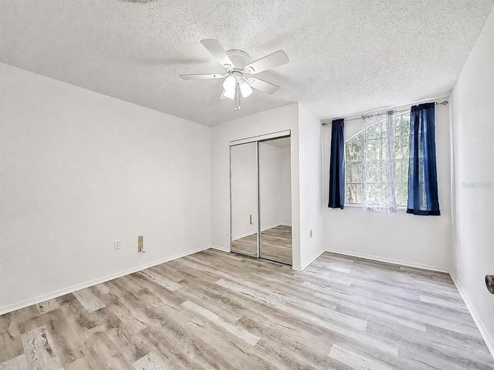 For Sale: $179,900 (3 beds, 3 baths, 1198 Square Feet)