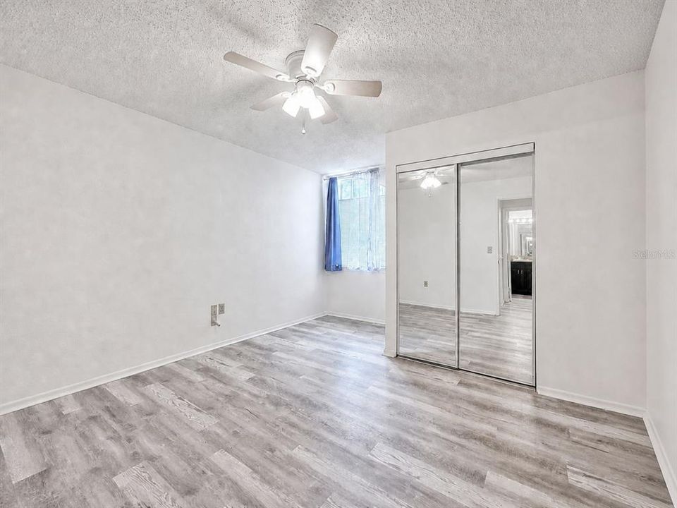 For Sale: $179,900 (3 beds, 3 baths, 1198 Square Feet)