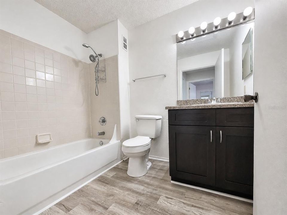 For Sale: $179,900 (3 beds, 3 baths, 1198 Square Feet)