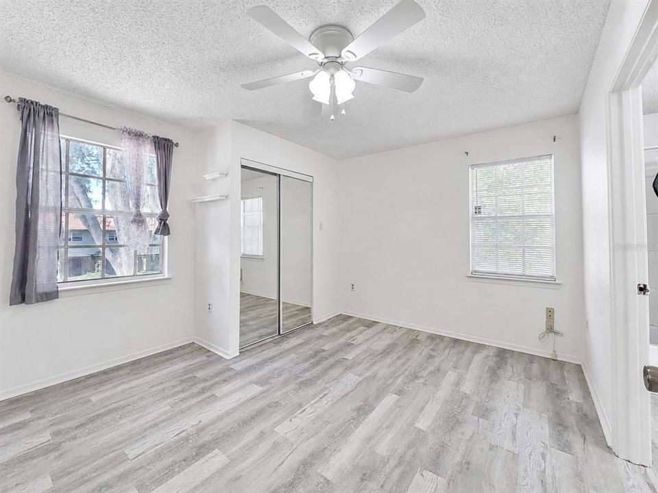 For Sale: $179,900 (3 beds, 3 baths, 1198 Square Feet)