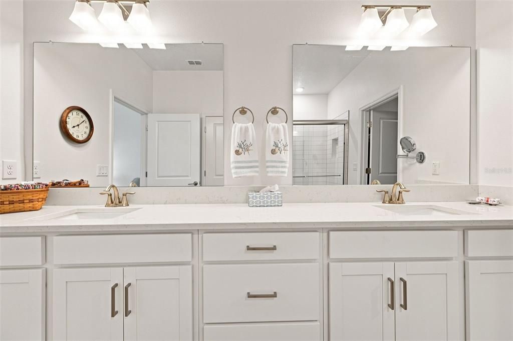 For Sale: $398,900 (3 beds, 2 baths, 1951 Square Feet)