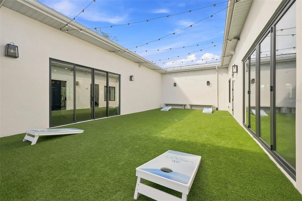 For Sale: $398,900 (3 beds, 2 baths, 1951 Square Feet)