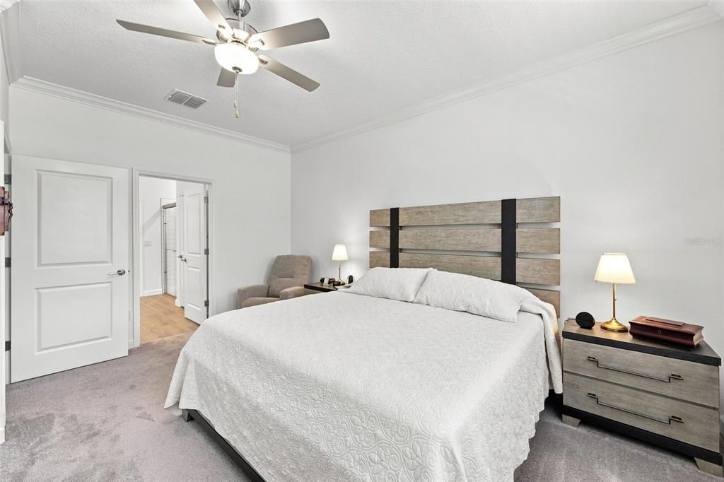 For Sale: $398,900 (3 beds, 2 baths, 1951 Square Feet)