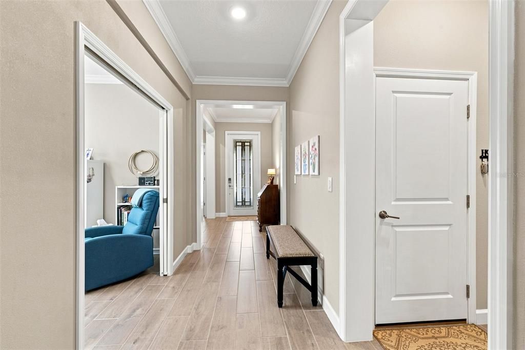 For Sale: $398,900 (3 beds, 2 baths, 1951 Square Feet)