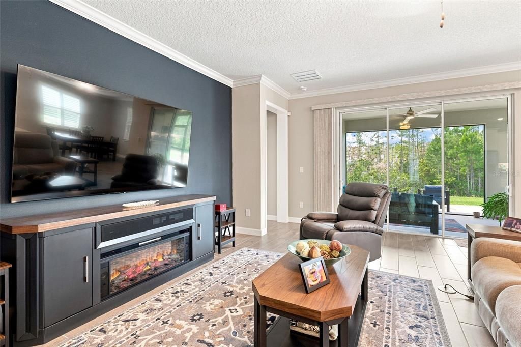 For Sale: $398,900 (3 beds, 2 baths, 1951 Square Feet)