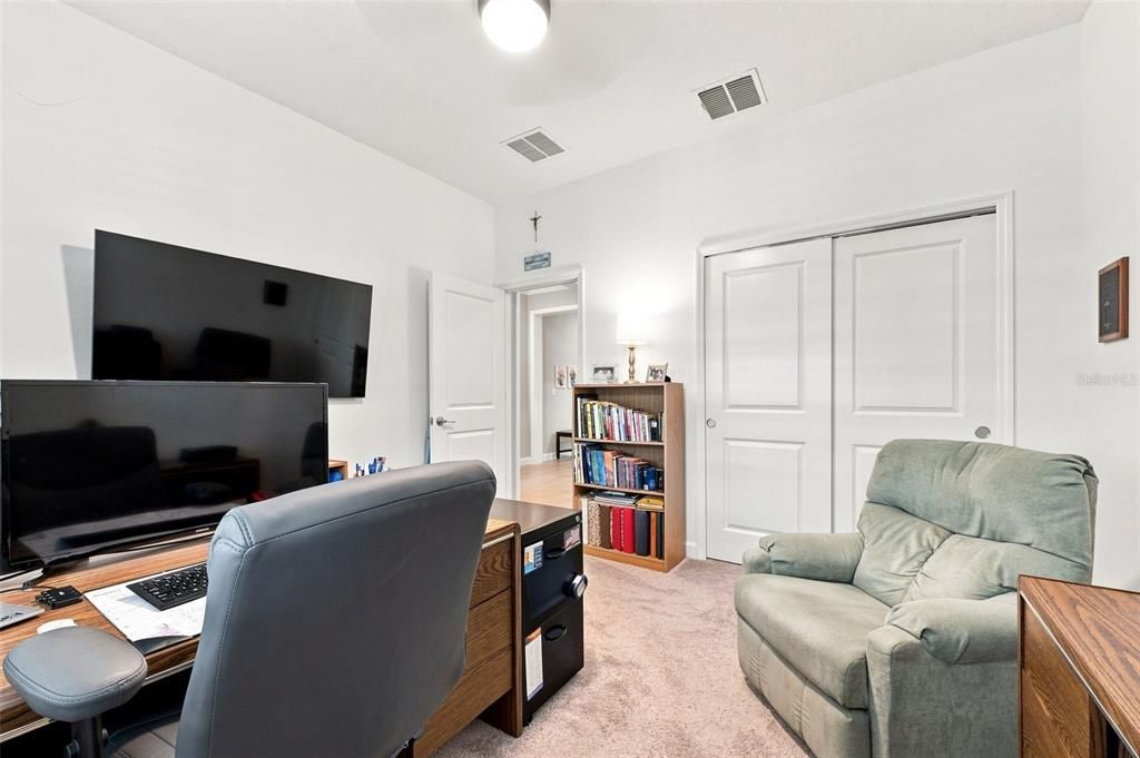 For Sale: $398,900 (3 beds, 2 baths, 1951 Square Feet)