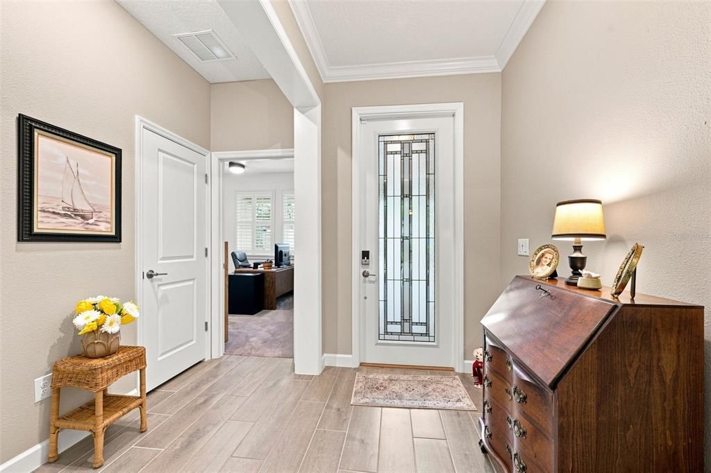 For Sale: $398,900 (3 beds, 2 baths, 1951 Square Feet)