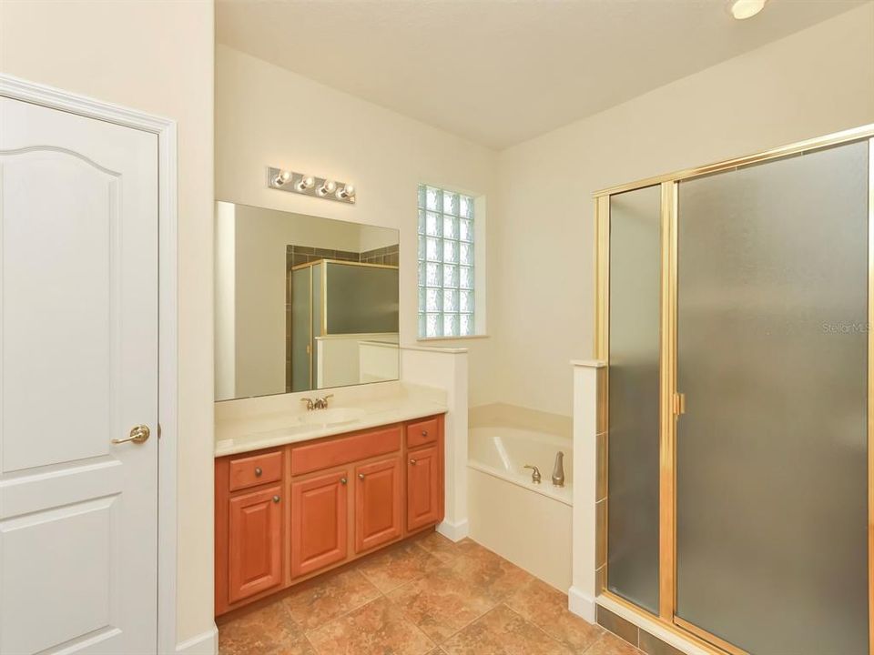 For Sale: $748,900 (5 beds, 3 baths, 3768 Square Feet)