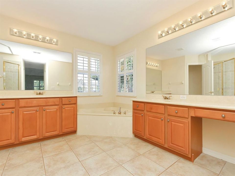 For Sale: $748,900 (5 beds, 3 baths, 3768 Square Feet)