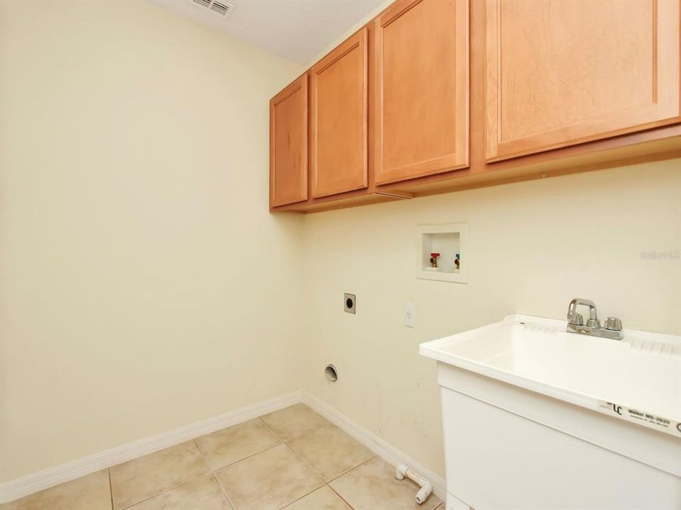 For Sale: $748,900 (5 beds, 3 baths, 3768 Square Feet)