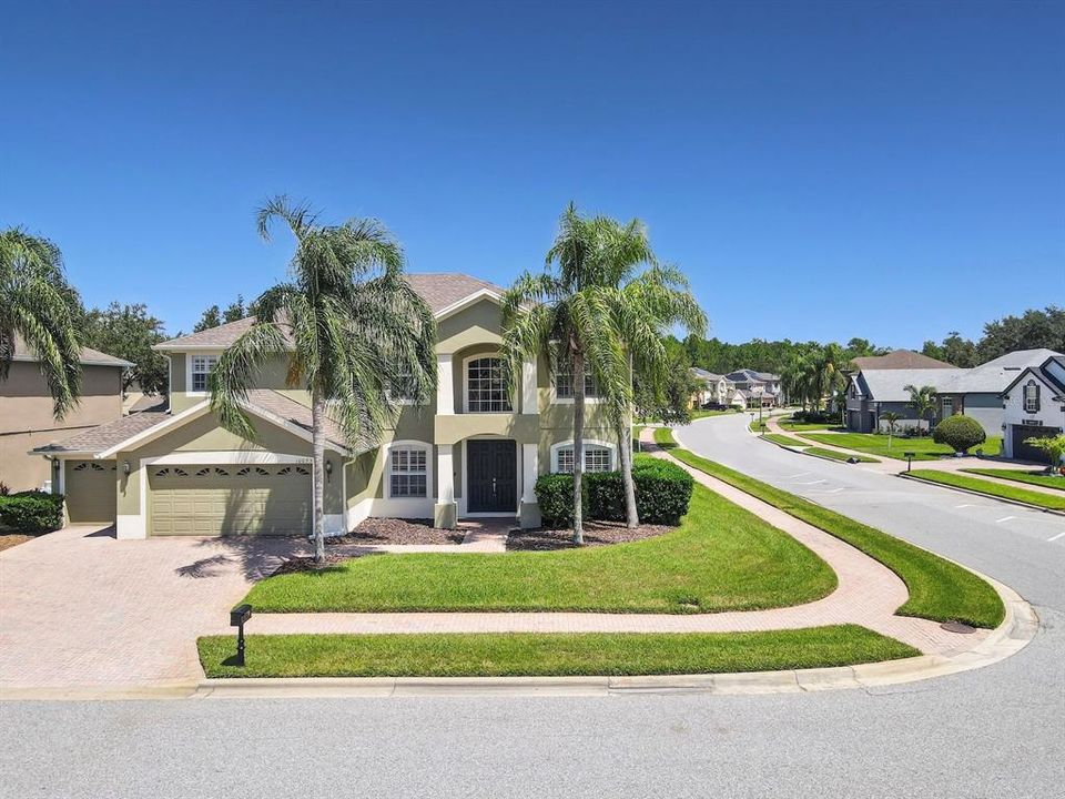 For Sale: $748,900 (5 beds, 3 baths, 3768 Square Feet)