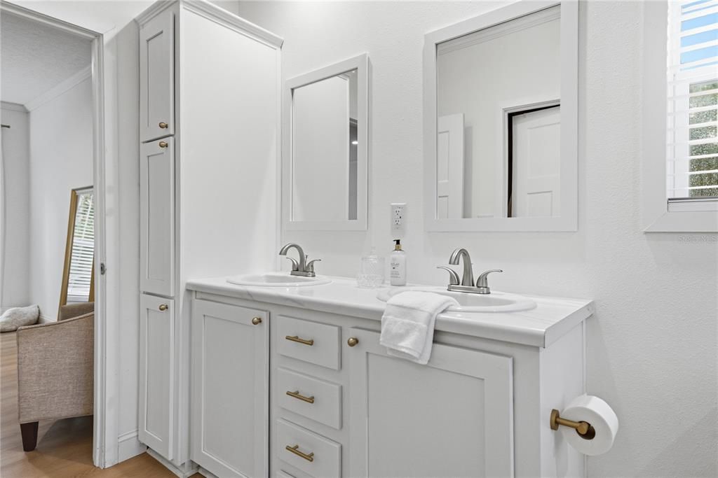 For Sale: $415,000 (4 beds, 3 baths, 2254 Square Feet)