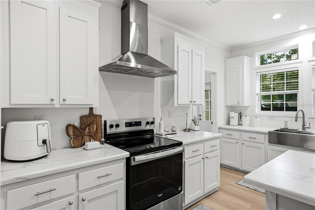 For Sale: $415,000 (4 beds, 3 baths, 2254 Square Feet)