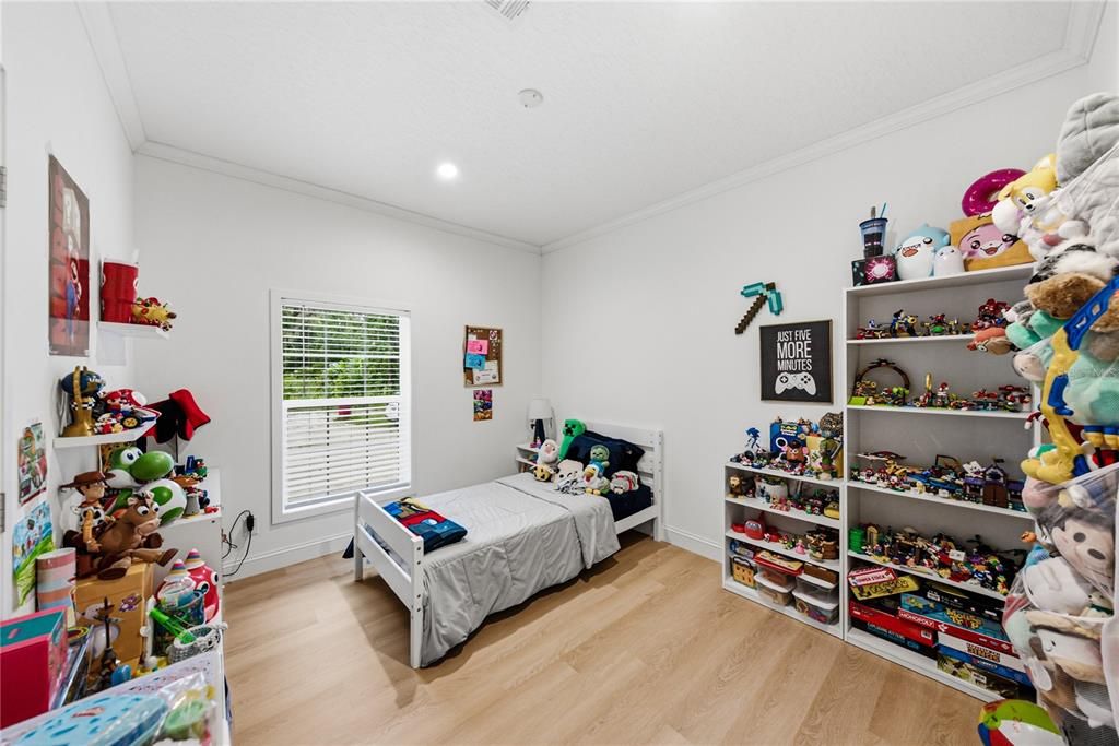 For Sale: $415,000 (4 beds, 3 baths, 2254 Square Feet)