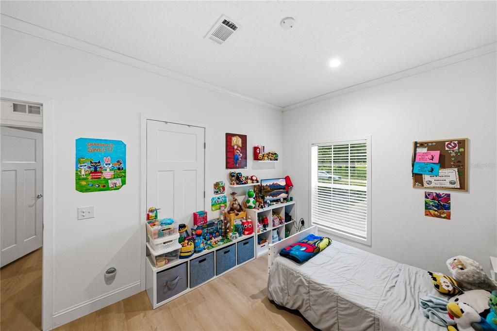 For Sale: $415,000 (4 beds, 3 baths, 2254 Square Feet)