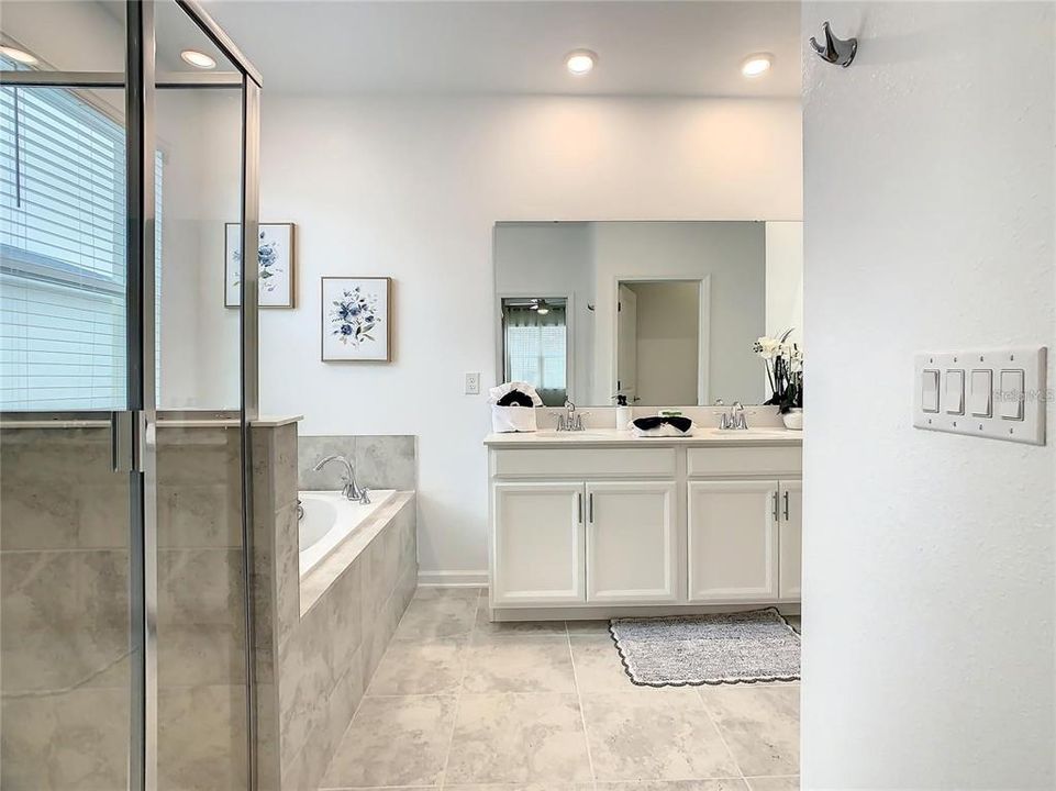 For Sale: $369,000 (3 beds, 2 baths, 1788 Square Feet)
