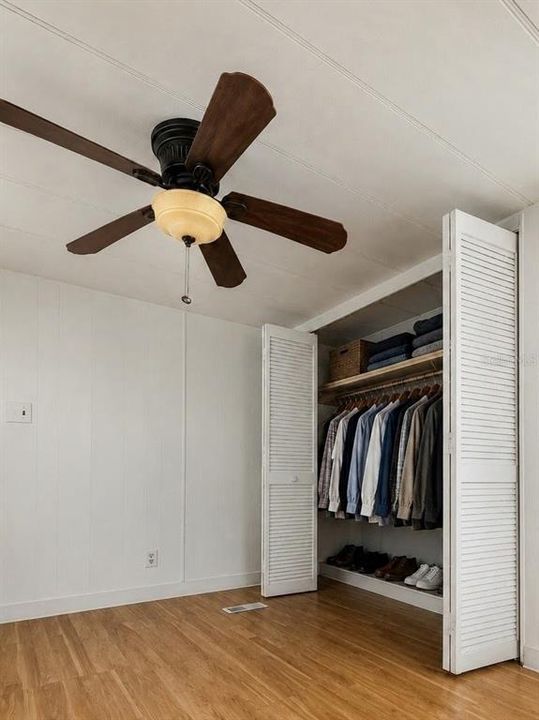 For Rent: $1,000 (2 beds, 1 baths, 720 Square Feet)