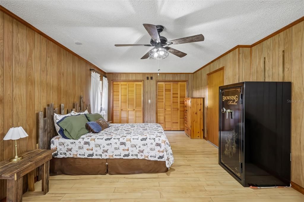 На продажу: $375,000 (3 спален, 2 ванн, 1845 Квадратных фут)