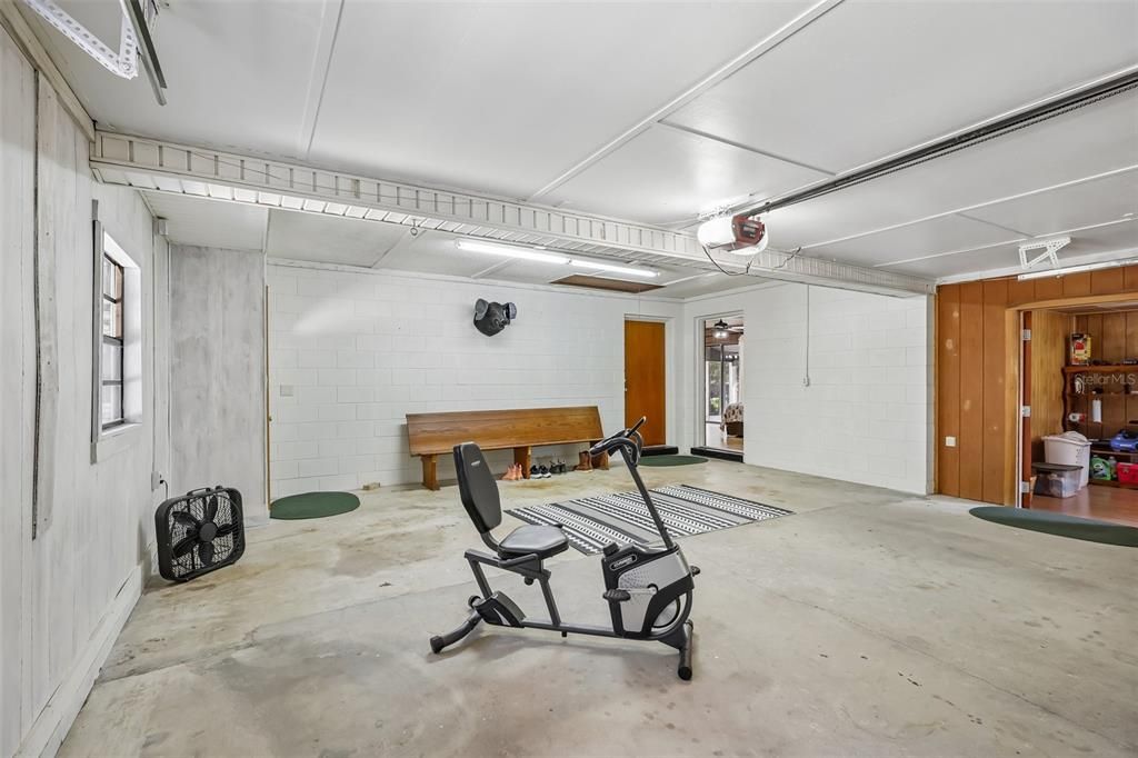 На продажу: $375,000 (3 спален, 2 ванн, 1845 Квадратных фут)