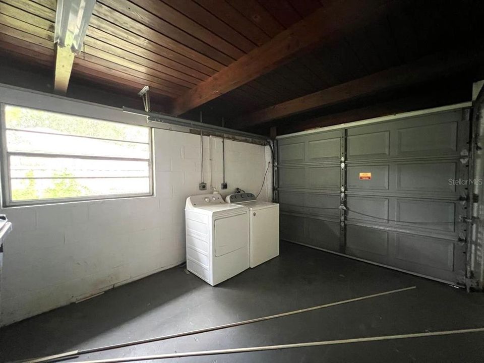 For Rent: $1,800 (3 beds, 1 baths, 1152 Square Feet)