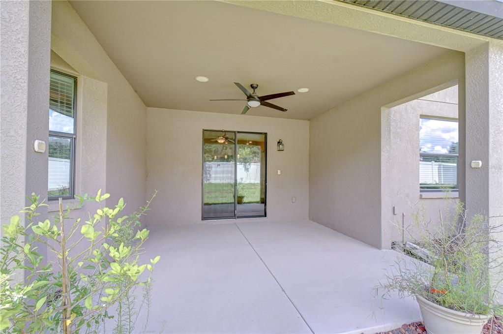 For Sale: $475,000 (4 beds, 2 baths, 1913 Square Feet)