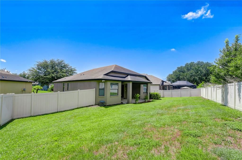 For Sale: $475,000 (4 beds, 2 baths, 1913 Square Feet)
